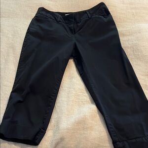 Ann Taylor Loft Black Cropped Pants, size 6